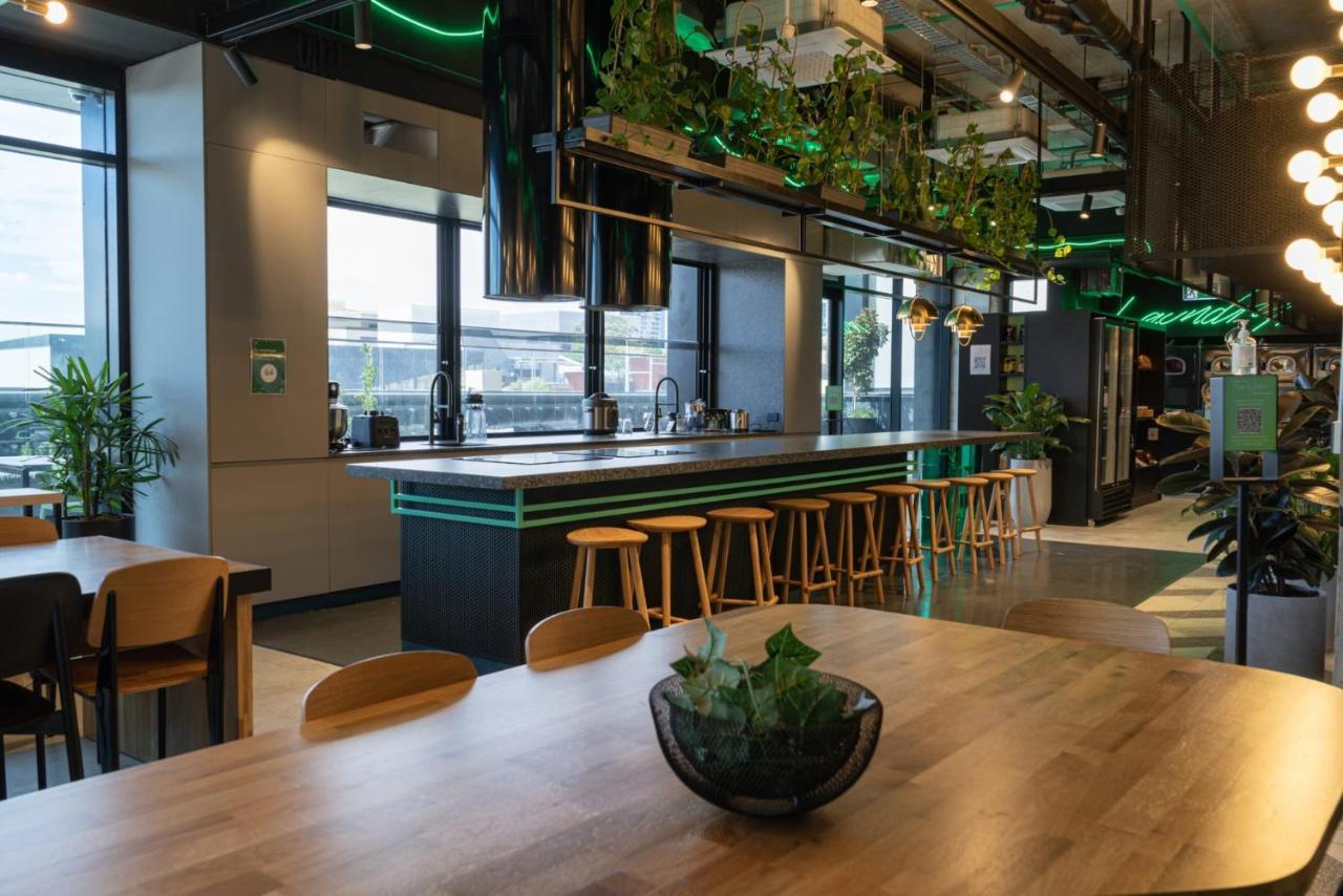 Modern Co-Living Apartments In Perth Central المظهر الخارجي الصورة